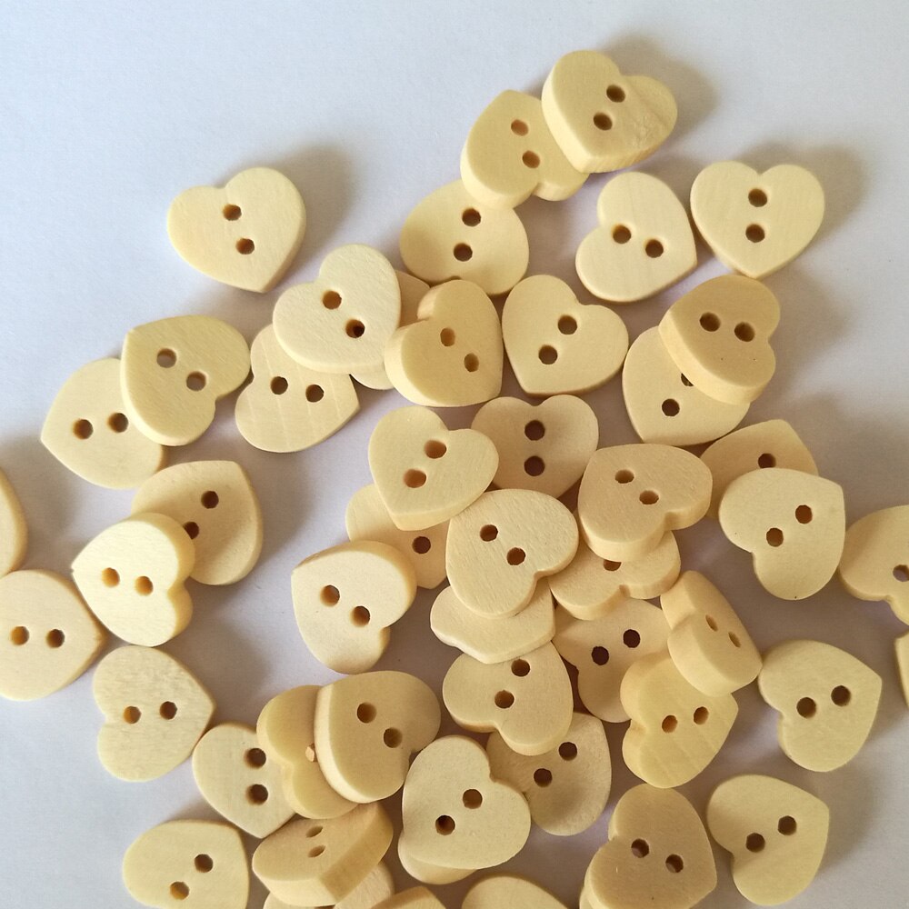 50Pcs Hout Naaien Knoppen Scrapbooking Hart Natuurlijke 2 Gaten Diy Knoppen Voor Colthing Decor Naaien Kleding Cartoon Diy Knop