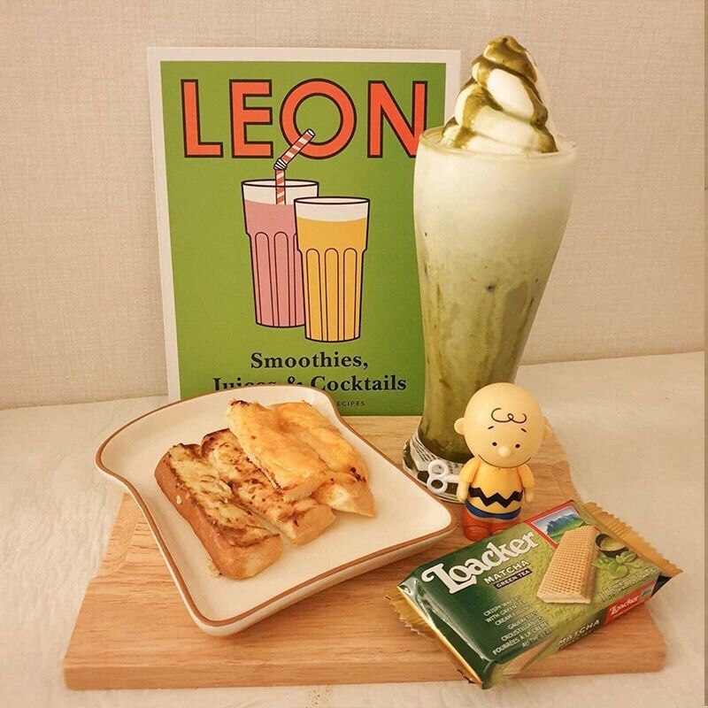 Simple and Cute Toast Bread Shape Ceramic Plate Breakfast Plate Japanese Tableware Cake Plate Pastry Fruit Plate