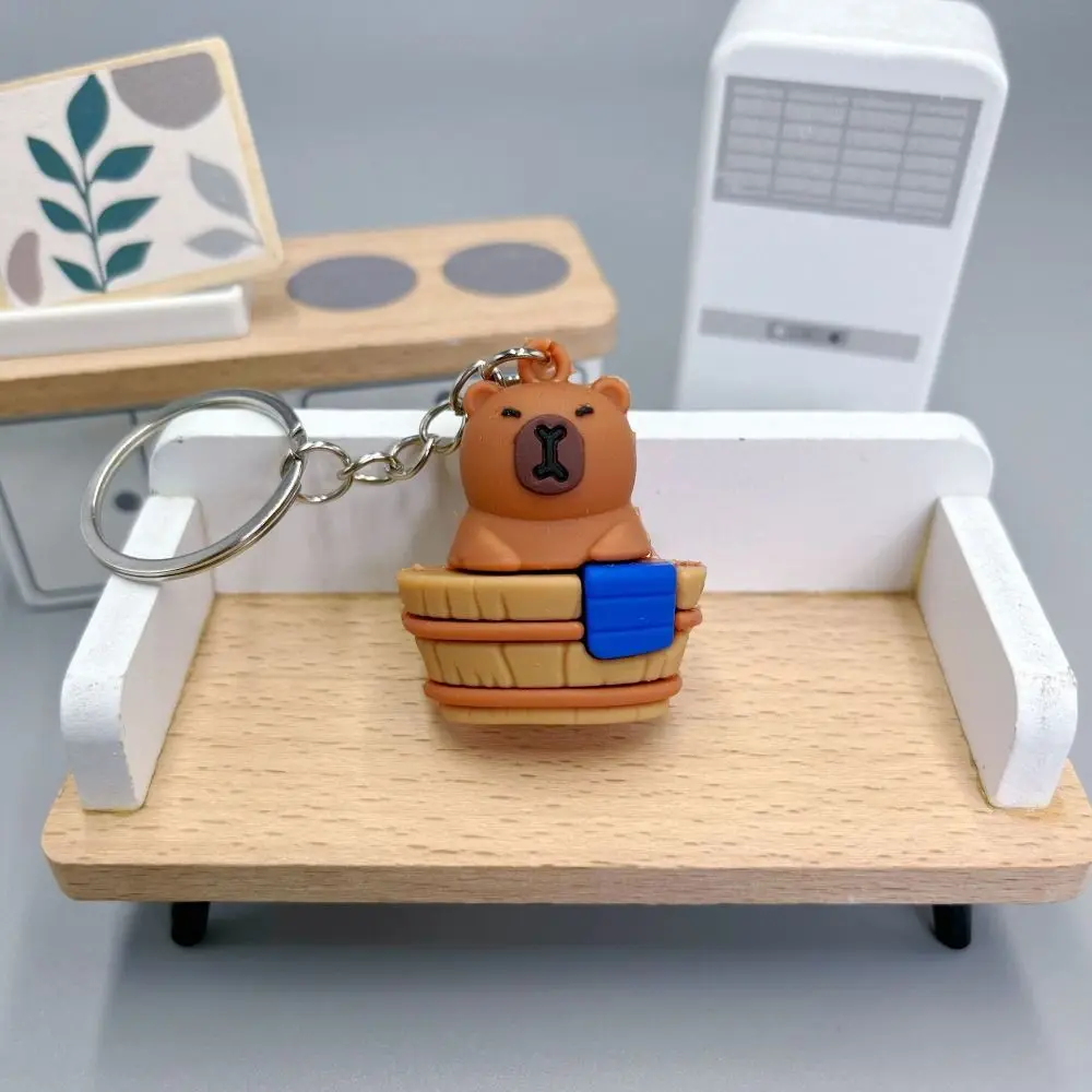 Mental capybara nøkkelring søt pvc skilpadde dyr anheng vanntett myk selvklebende tegneserie nøkkelring jenter: Lilla