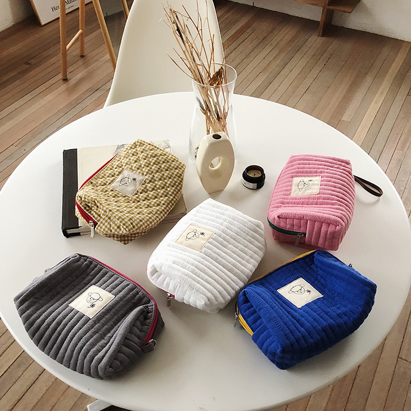 Koreaanse gewatteerde make-uptas voor dames, make-up opbergtas, draagbare toilettas, effen kleur, dames beautycase, etui voor benodigdheden
