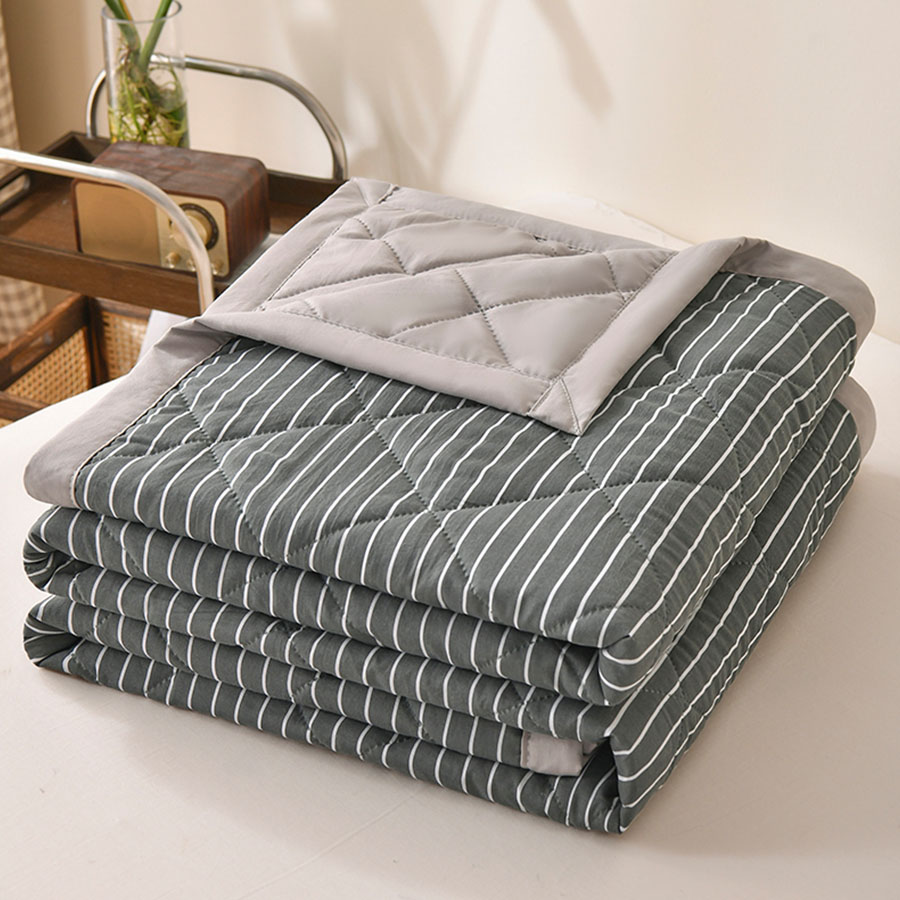 Sommertynn dyne myk klimaanlegg fire sesonger dyne maskinvaskbar enkelt dobbelt teppe ultralyd vattert dyne: 180 x 220cm / Elfenben