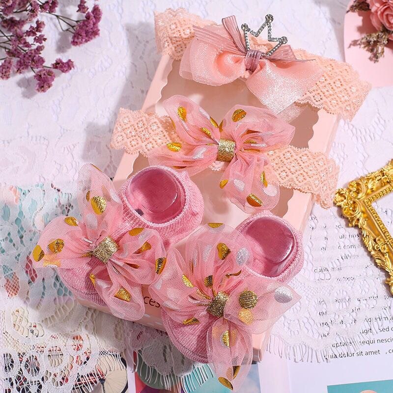 3 Teile/satz Kleinkind Baby Mädchen Blume Nette Pompom Socken Stirnbänder setzt Spitze Bowknot Krone Neugeborenen Haarband Nicht-Unterhose Prinzessin socke