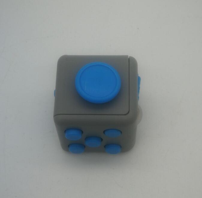 Min Cube Toy Vinyl Desk Finger Toys Squeeze Fun Stress Reliever 3.3cm Antistress Cube Toy Decompression Toy: Blue Gray