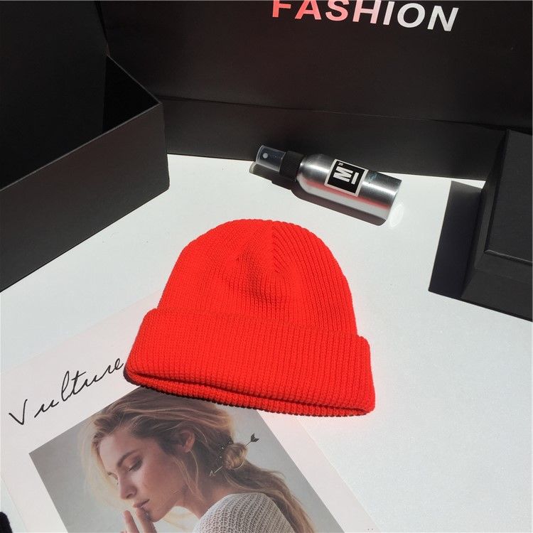 Gorro de lana de punto cálido de Color sólido de invierno y otoño para hombre y mujer, gorro con puños fluorescentes, gorro femenino, gorro cálido, gorro informal: Deep Orange