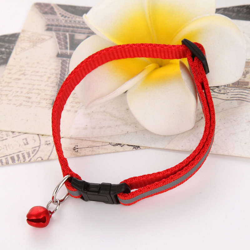 Venta de Collar lindo perro hebilla Correa con campanilla correa ajustable noche brillante reflectante Collar de seguridad para mascotas: Red