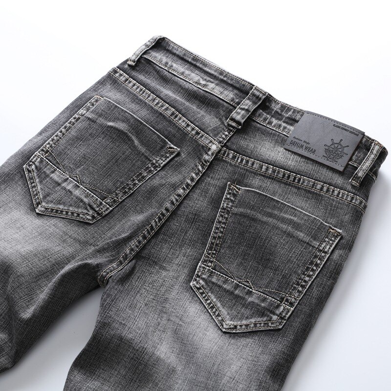Gewassen italiaanse herenjeans van het merk balplein, rechte pasvorm, distressed en gescheurde jeans voor heren.