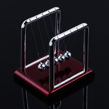 1 stuk Newtons Cradle Steel Balance Ball Vroeg Fun Ontwikkeling Educatief Bureau Speelgoed voor Kinderen Jaar Cadeau