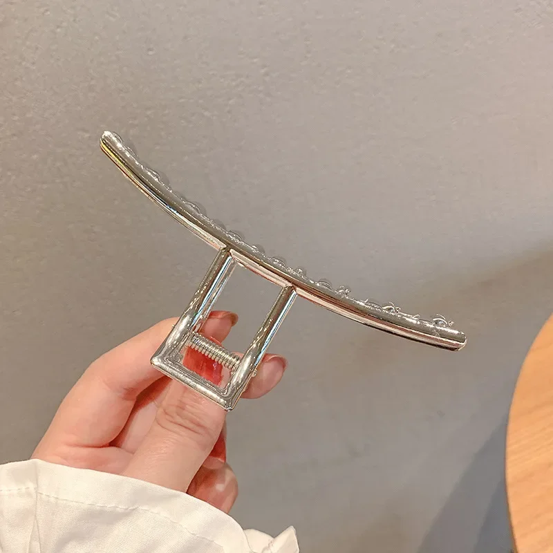 Simple Cross Women Claw Clips Metal Gold Silver Large Medium Shark Crab Clamps Hairgrip for Thick Thin Hair Accessories: Silver