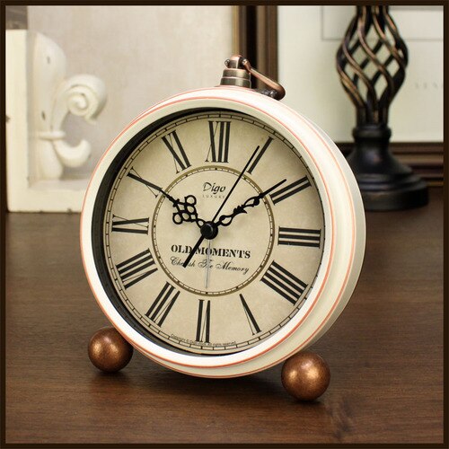 Small Retro Desk Clock Silent Metal Alarm Clock Bedroom Desktop Clock Roman Numerals Relogio Mesa Wrought Clocks AC50TC: Style1