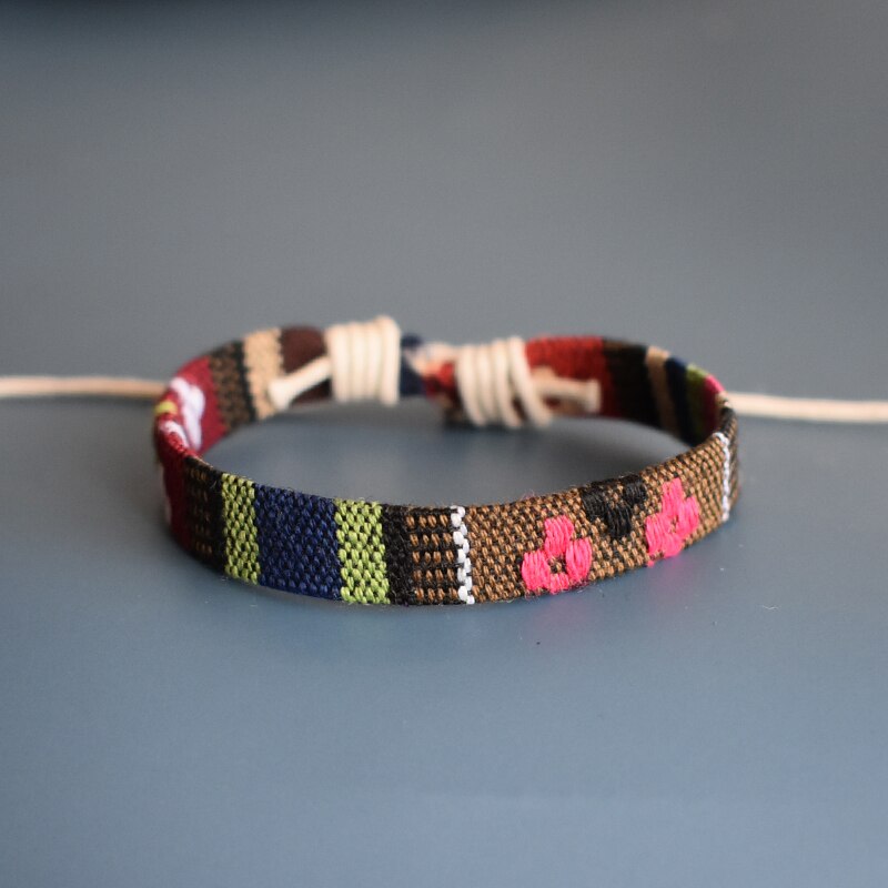 Pulsera Bohemia hecha a mano de estilo étnico para mujer, brazalete de tela trenzada de algodón con patrón étnico, pulseras tejidas bohemias: Red