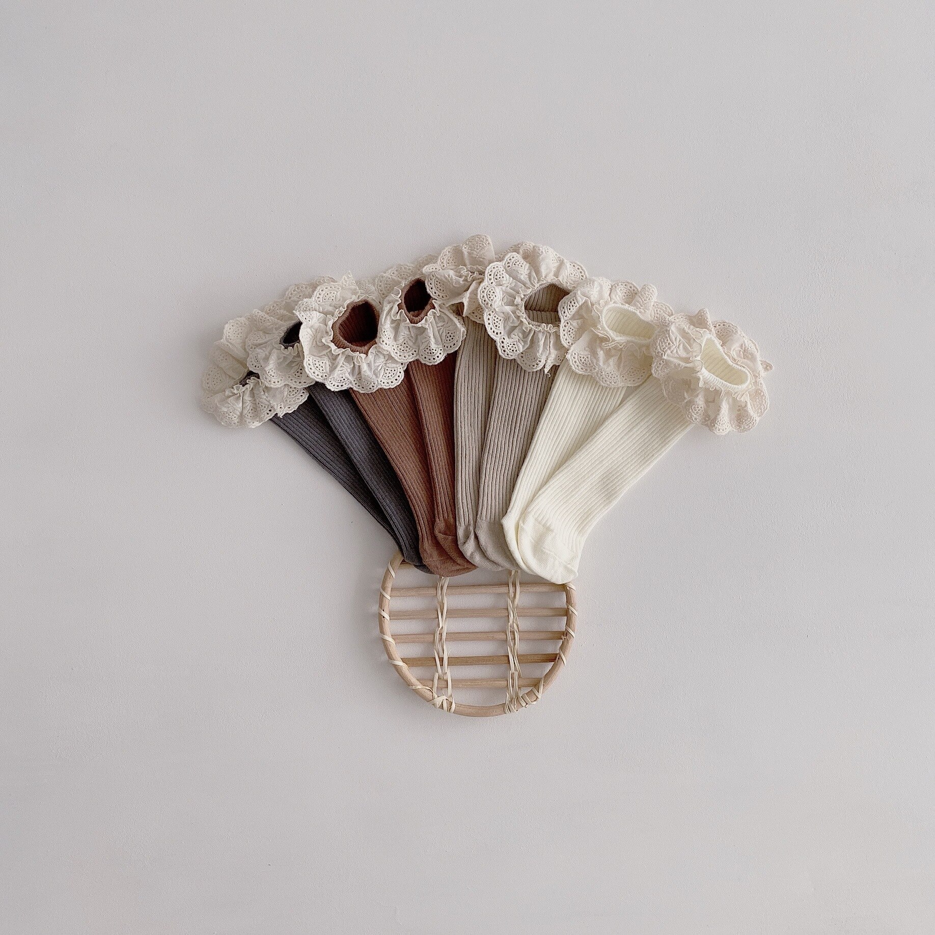 4 Paren/partij Baby Meisjes Knie Hoge Sokken Lange Kinderen Zachte Katoenen Kant Stuff Prinses Kinderen Sok Ruche 0-10 jaar Beenwarmers