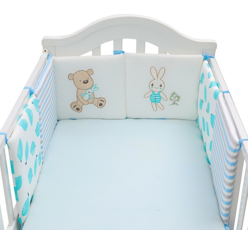 Ensemble de lit pour -né avec motifs de dessins animés, 6 pièces: bear rabbit blue