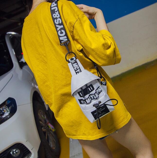 The crossbody trend men's and women's chest bag sports waist bag casual small bag