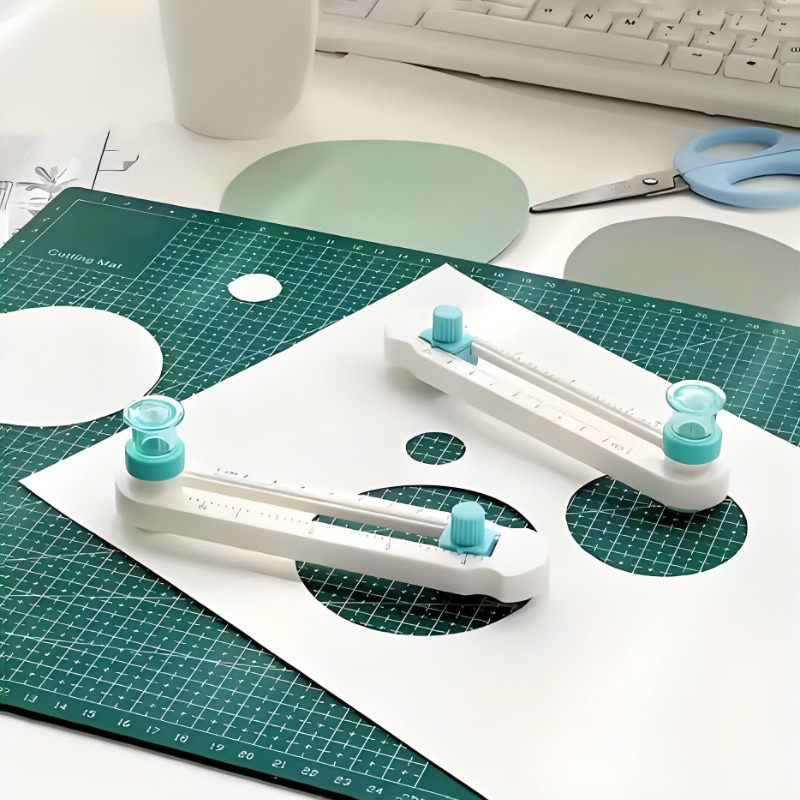 1 Stück Rundschneidemesser DIY Kompass Kreisschneider 360 ° Verstellbare Scrapbooking-Ausstecher, kreisförmige Scrapbooking-Kartenschneider aus Papier