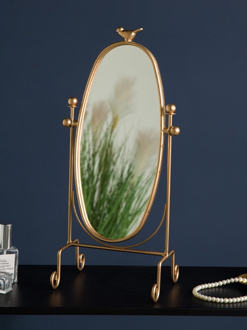 Nordisk makeup spejl bord skrivebord soveværelse enkeltsidet dressing spejl jern hjem stort guld dekoration  wf1127233