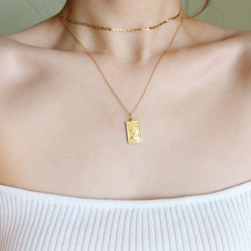 Peri'sBox Gold Color Queen Elizabeth Pendant Chokers Necklaces Metal Brass Square Layered Necklaces Female Charm Choker Kolye