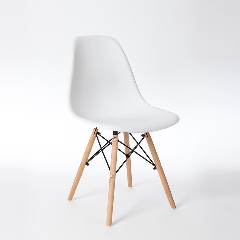 Nordisk spisestol moderne minimalistisk stil hjemme lat studentrygg lesebok krakk plast spisestuestol