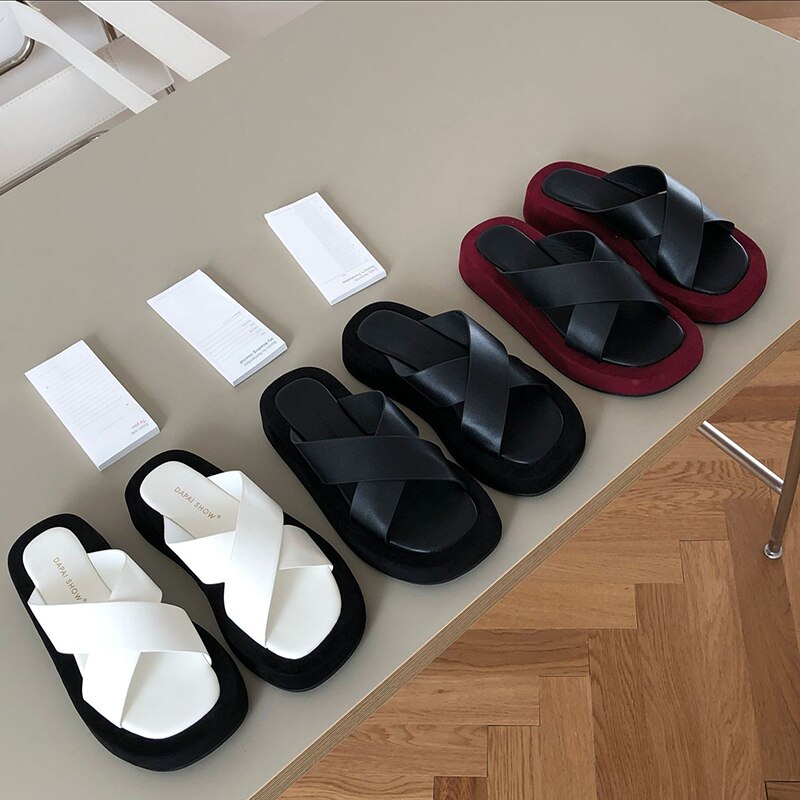 Gemengde kleuren kruisband hoogte toenemende dames sandalen verhoogde schoenen dames slippers net celebrity slip on dames sandalen