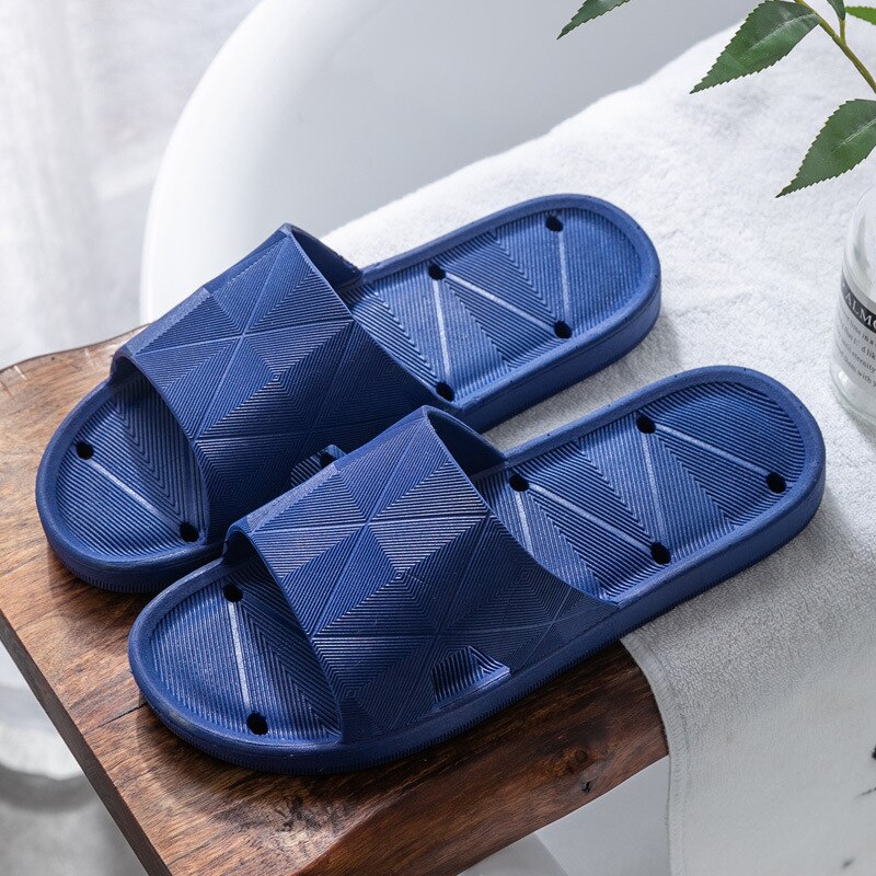 Tossut kylpyhuone kylpy vuotava tohveli nainen muovi hotelli pari miesten tossut talo tossut miesten kengät naisten kengät: Laivasto / 44-45