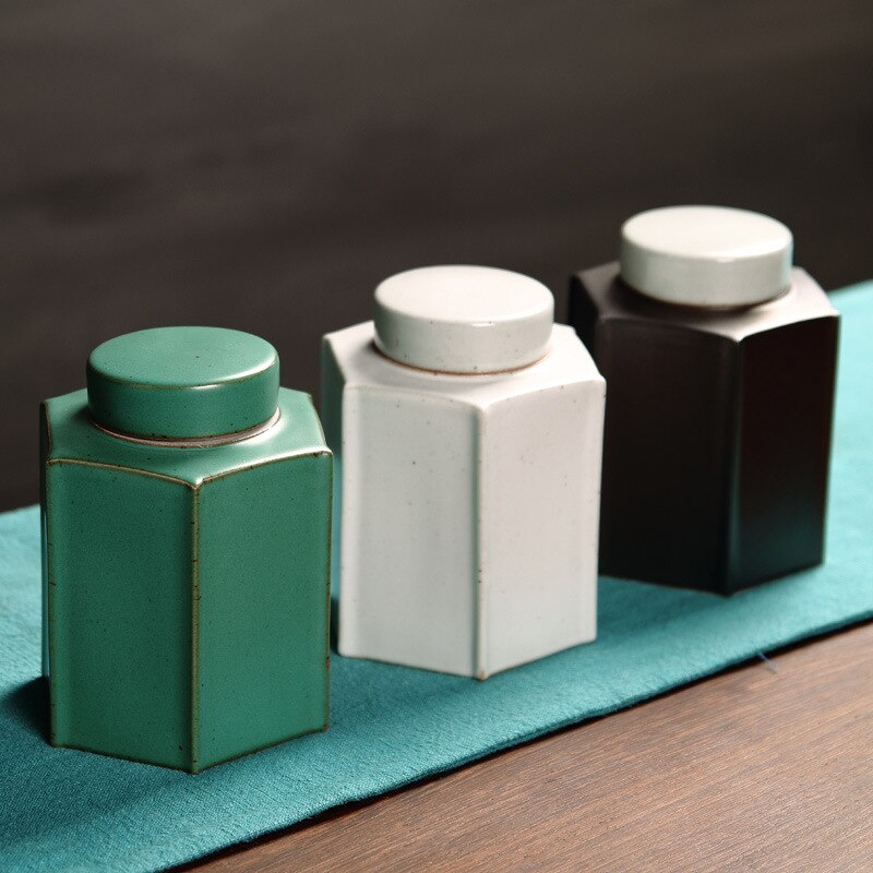 Japanese-style hand-made retro kiln becomes coarse pottery tea unsealed wake-up tea pot ceramic pot custom tea storage tank