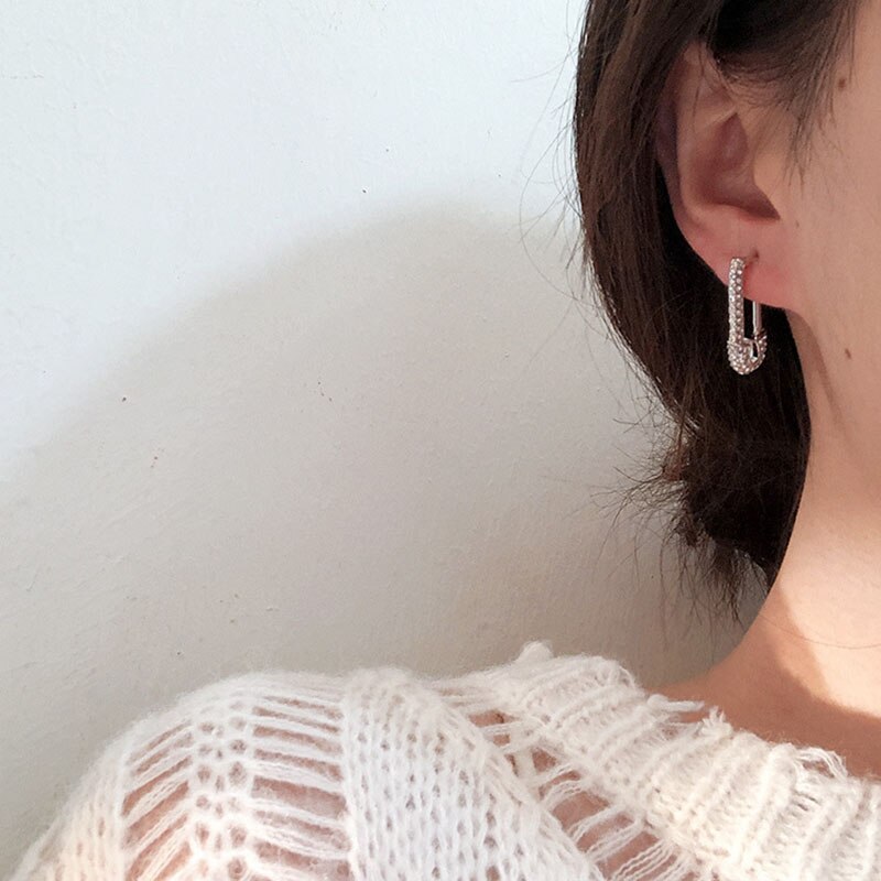 Unik papirclips sikkerhedsnål star full micro pave cz sparking bling europæisk unik ørering