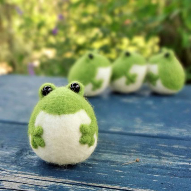 Animal Frog wool needlepoint kit wool felt needle felting pendant craft needlecraft DIY handmade