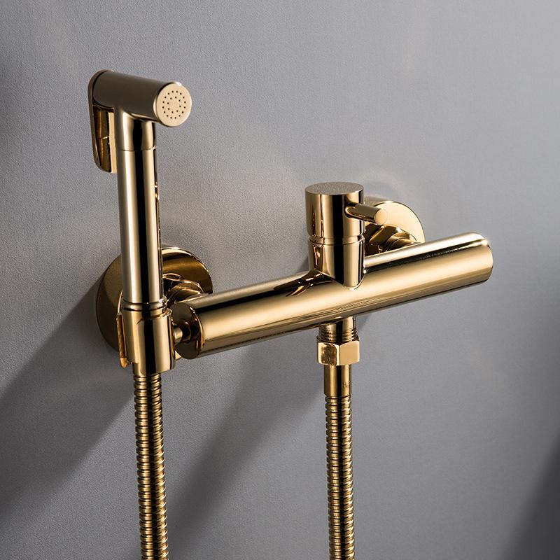 Grifo de bidé de latón montado en la pared, rociador de ducha de mano, mezclador de agua fría y para baño, accesorios de baño chapados en bidé: Morado