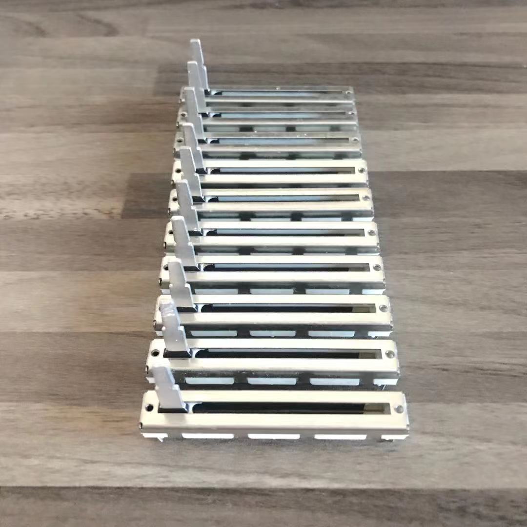 Fader del miscelatore potenziometro 6cm 60MM doppio filettato punto medio B10K B50K 20MMD 4 piedi + 4 piedi manico lungo 8 piedi-10 pz/lotto