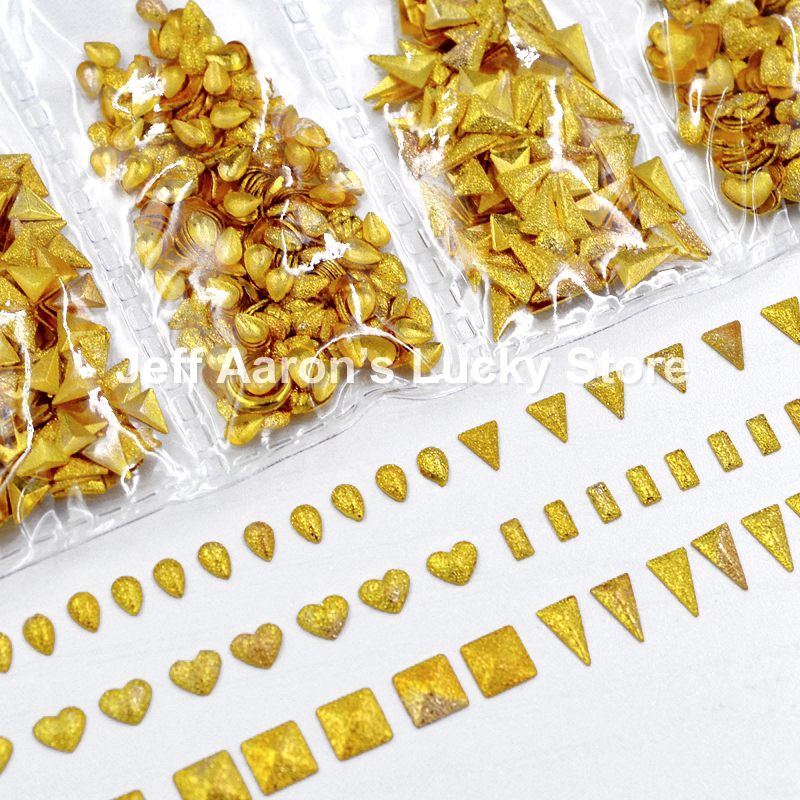 Gemengde stlye gold frosted metalen 3D nail art decoraties studs steentjes Retro nagels accessoires levert tool