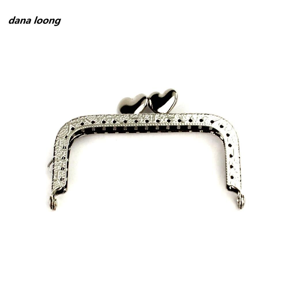 1 Stuk 8.5 Cm Antiek Brons Of Zilver Vierkante Embossing Metal Purse Frame Liefde Hart Kus Gesp Voor Tas Accessoire