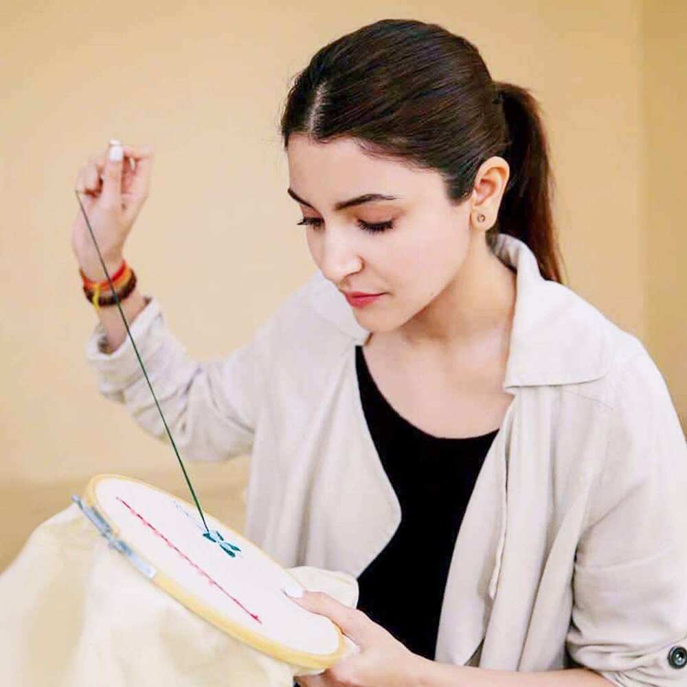 Embroidery Floss Thread Craft Floss Set for Friendship Bracelets 50 /100 Skeins Rainbow Colors with 23 pcs Embroidery Tools