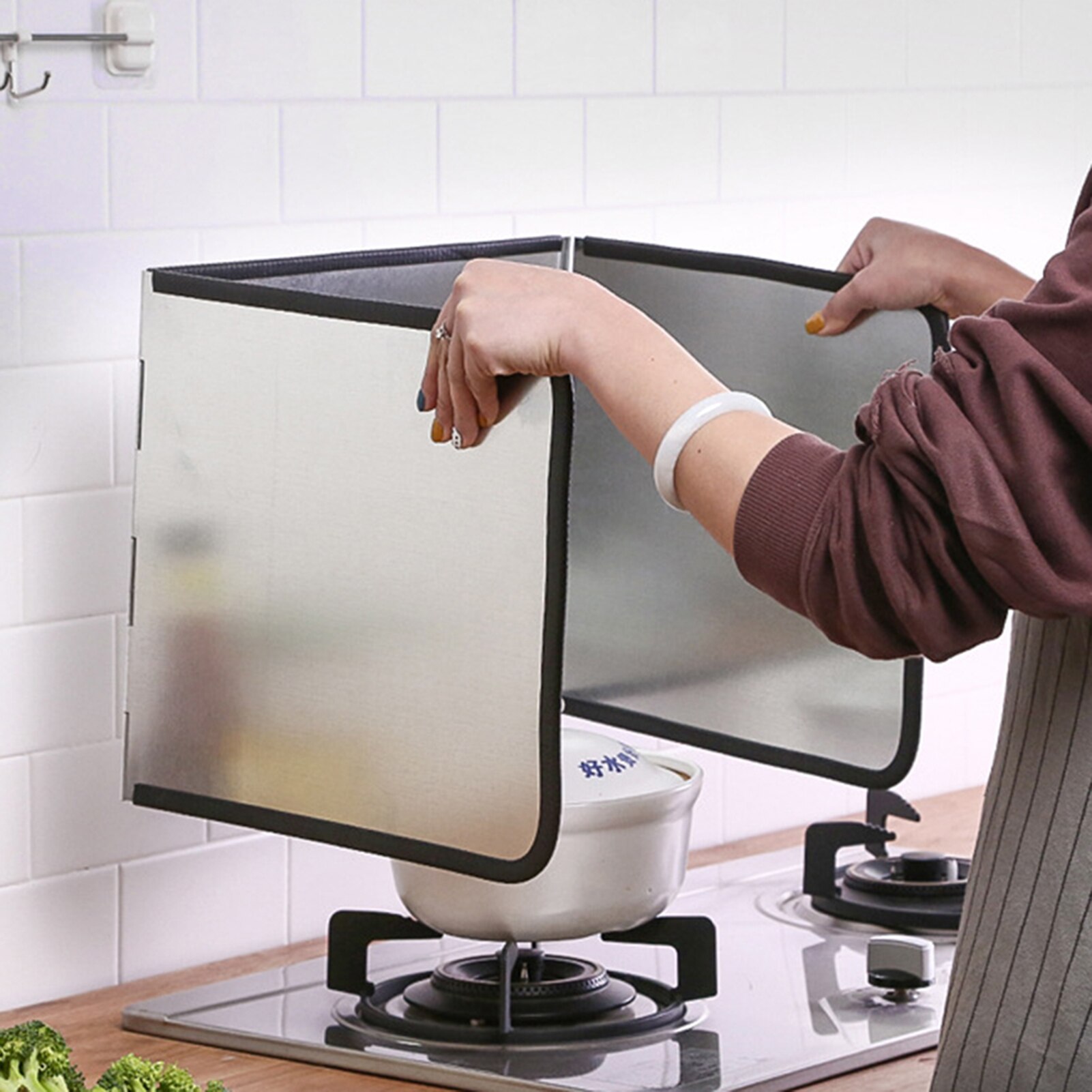 Kitchen Oil Splash Protection Screen Cover Gas Anti Splatter Shield Guard Frying Pan Oil Stove Splash Proof Baffle Tool