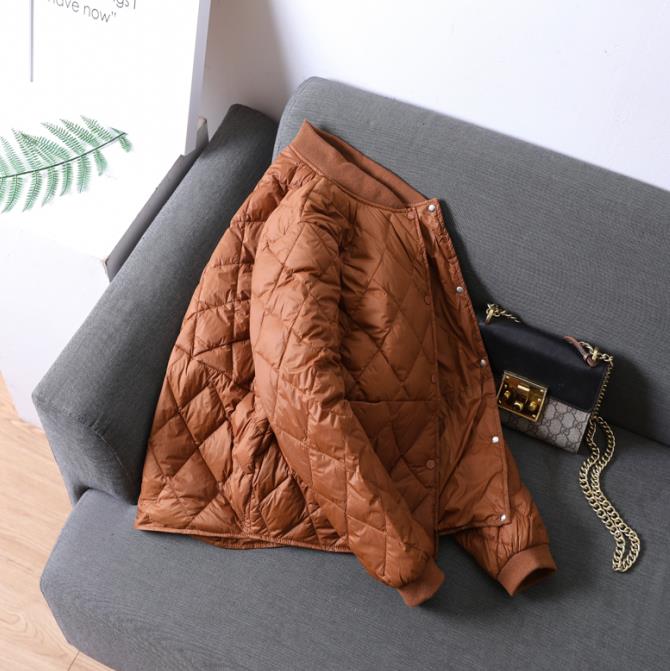 Kvinder baseball dunjakke efterår vinter varme andedun parkaer løs kort frakke kvindelig oversize ultra let dun outwear  sf2039: Brun / S