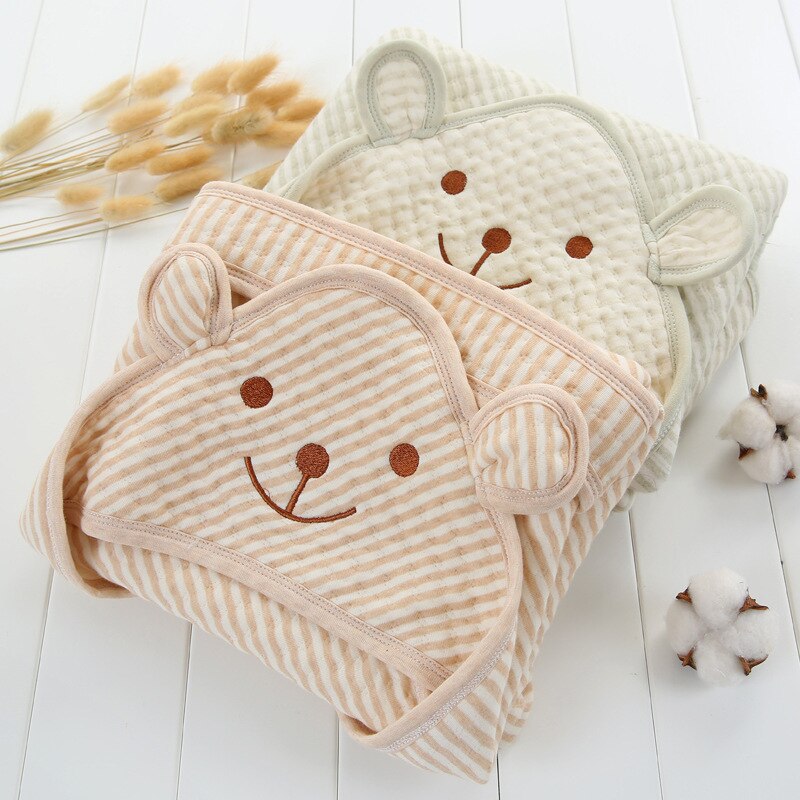 Gekleurde Katoenen Pasgeboren Baby Hooded Quilt Baby Outdoor Deken Badhanddoek Kleine Beer Poncho