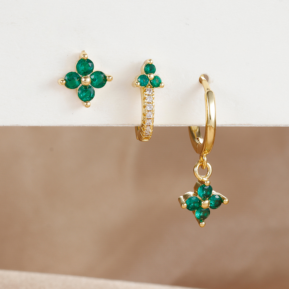 Conjunto de pendientes de aro pequeños con flores de acero inoxidable para mujer, aretes de joyería para Piercing de cartílago Huggie chapados en oro de 18 quilates, 3 uds.: Color amarillo claro