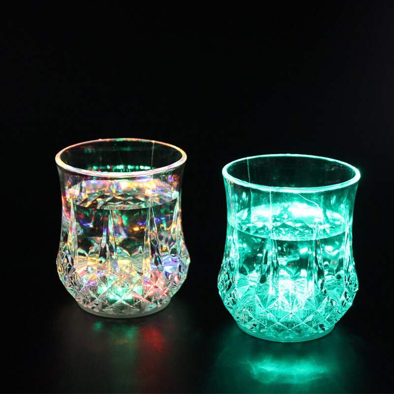 200 Ml Diamant Geslepen Oppervlak Inductie Licht Water Cup Transparetn Kleurrijke Licht Romantische Bier Bekers Voor Bar Patry Lichtgevende Speelgoed