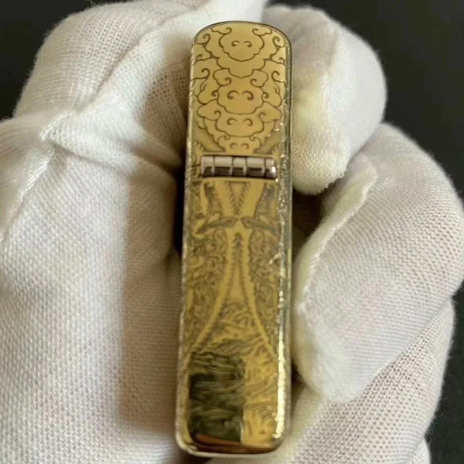 Zippo-tändare i guldfärgad mässing, vindtät buddha-samling i låda
