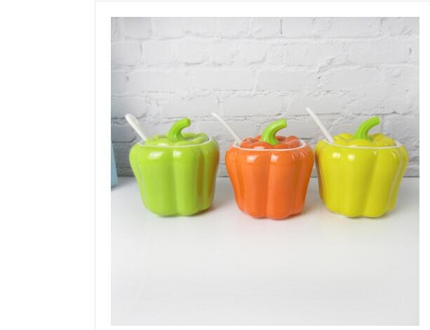 Ceramics pepper pattern seasoning box tank salt can cute vegetables Exterior oil tank kitchen utensils seasoning bottle: A