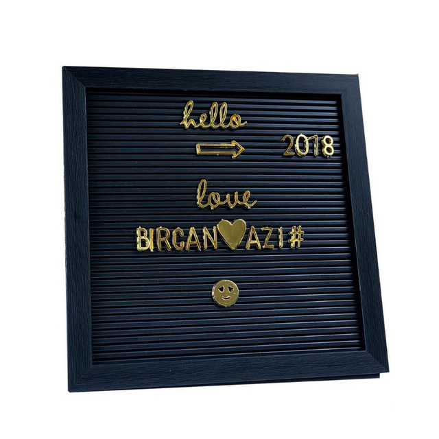 Vervangbare Schrijfbord Zwarte Kleur Message Board En 121 Gouden Brief-Karakter 26X26 Cm Decoratieve memo Board: black board & 121 letters