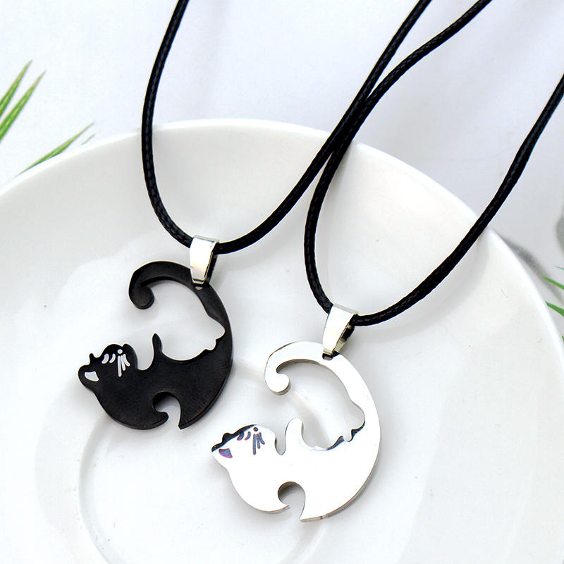1 Pair Creativity Cute Stainless Steel Cartoon Cat Keychain Couple Animal Matching Key Ring Pendants Valentine Friendship: Ivory
