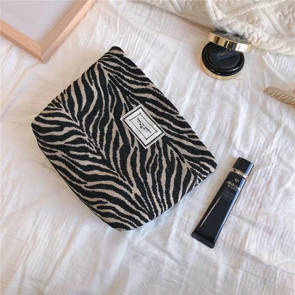 Large Women Zebra Pattern Cosmetic Bag Canvas Waterproof Zipper Make Up Bag Travel Washing Makeup Organizer Beauty Case: Black