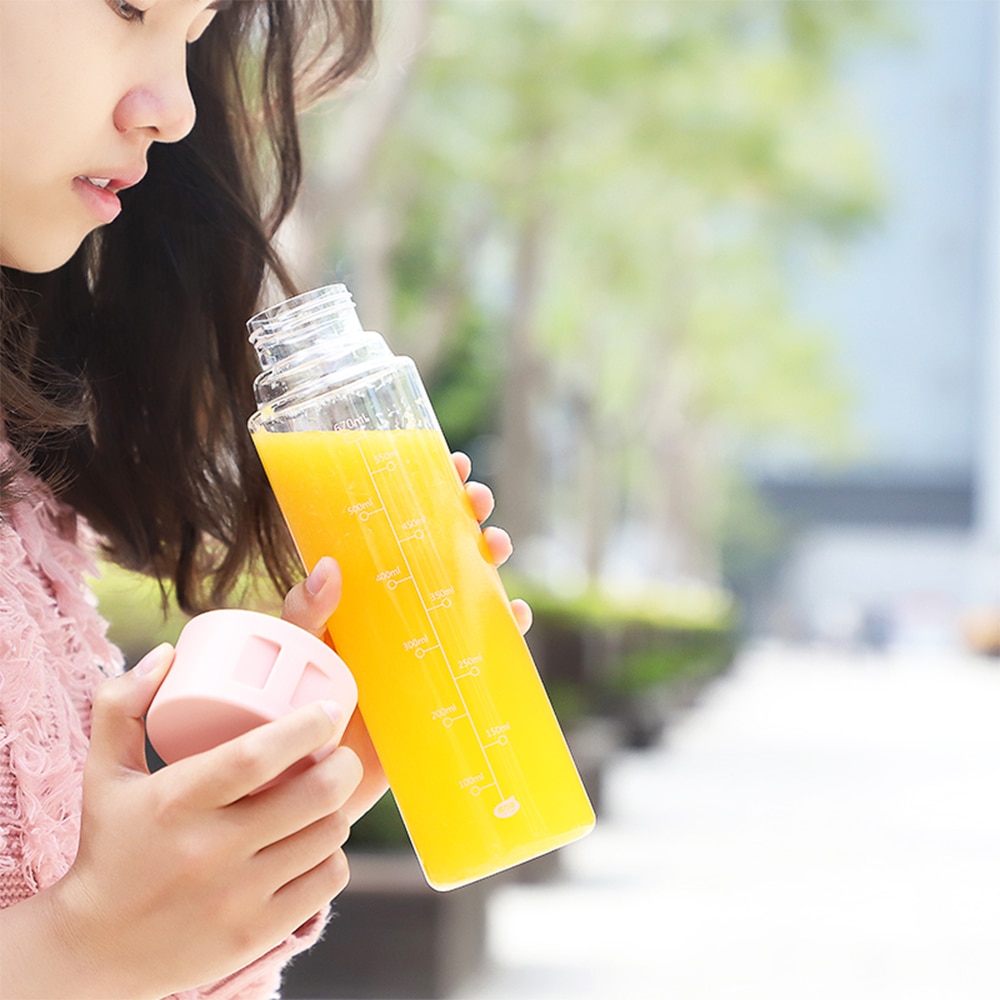 Genomskinlig vattenflaska 670ml plast drinkware turné utomhus sport skola läcksäker tätning gourd klättring bärbara flaskor