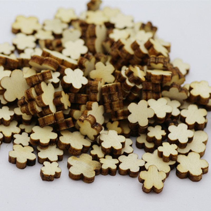 50pcs Wooden Flowers for Crafts Unfinished Wood Cutouts Wood Shapes Slices for DIY Wedding Birthday Party Favors Centerpieces