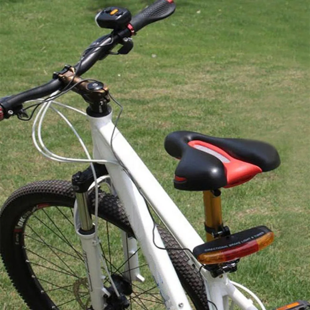 Luz multifuncional para bicicleta, seguridad en la oscuridad, señal de giro para bicicleta, lámpara de freno direccional, bocina de sonido, juego de montaje fijo