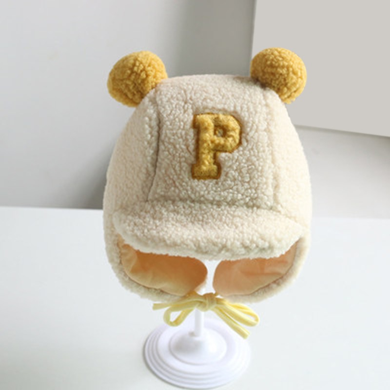 Inverno quente bebê meninos letra p cordeiro veludo earflap chapéu duplo pompom boné beanies para crianças criança gorro eargflap alta qualidade: Beige yellow