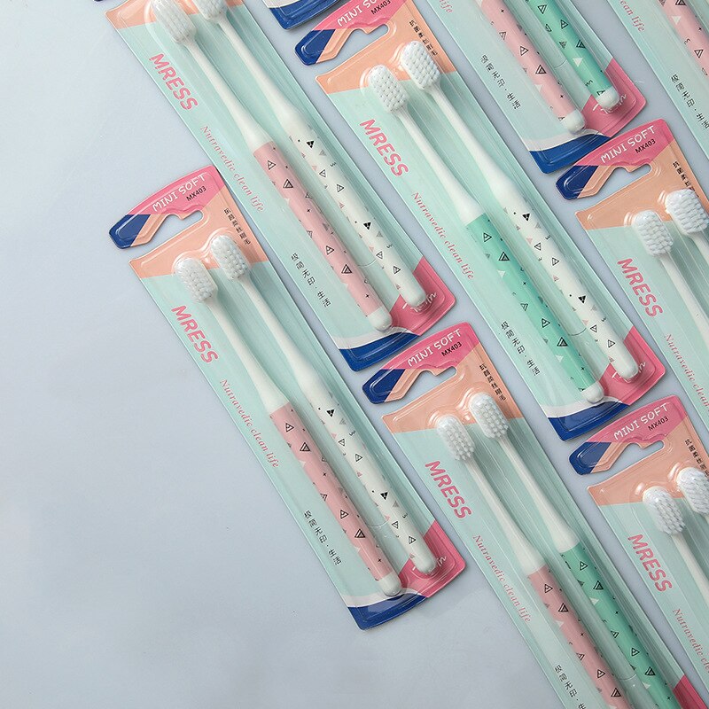 Brosse à dents à manche rond pour adulte, brosse à dents antibactérienne à ions argentés imprimés, brosse à cheveux douce pour la maison, deux paquets