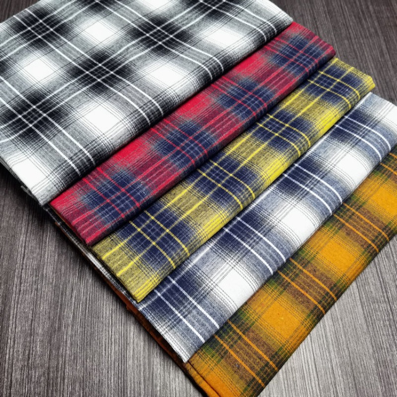 Harjattu Ruudullinen Kangas Metri - 100x145cm - Polyesteri/Puuvilla - Paita, Mekko, Hame