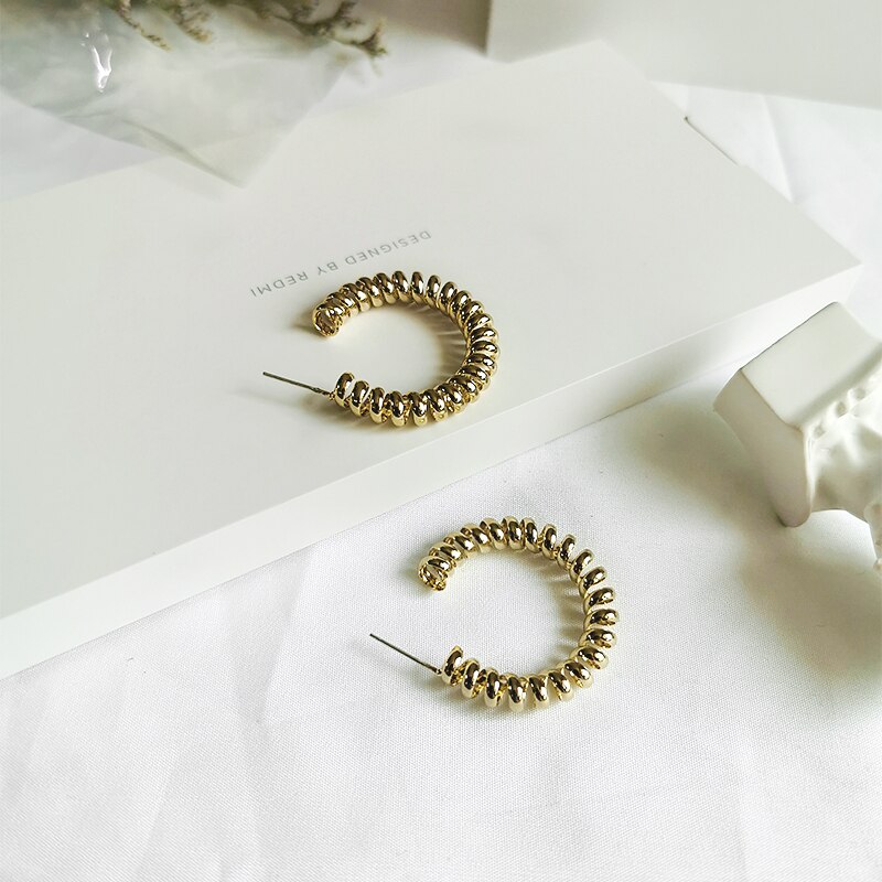 Peri'sBox 3 Designs Twisted Curb Chain Earrings Triple Layer Geometric Earrings for Women Spiral Spring Minimalist Hoop Earrings: Gold Spiral