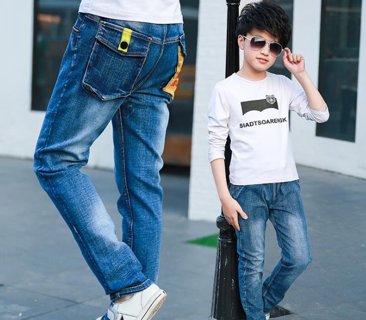 Nuovi jeans da ragazzo pantaloni in denim per bambini pantaloni per bambini in denim stampati con lettere all-match pantaloni per bambini moda autunno