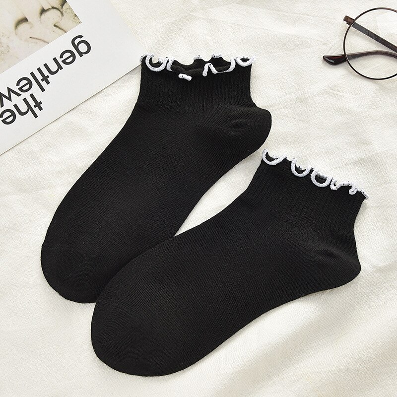 women cotton cusual White Black socks Girls cute crimped ankle socks Stripes Dots Heart short Socks 34-40